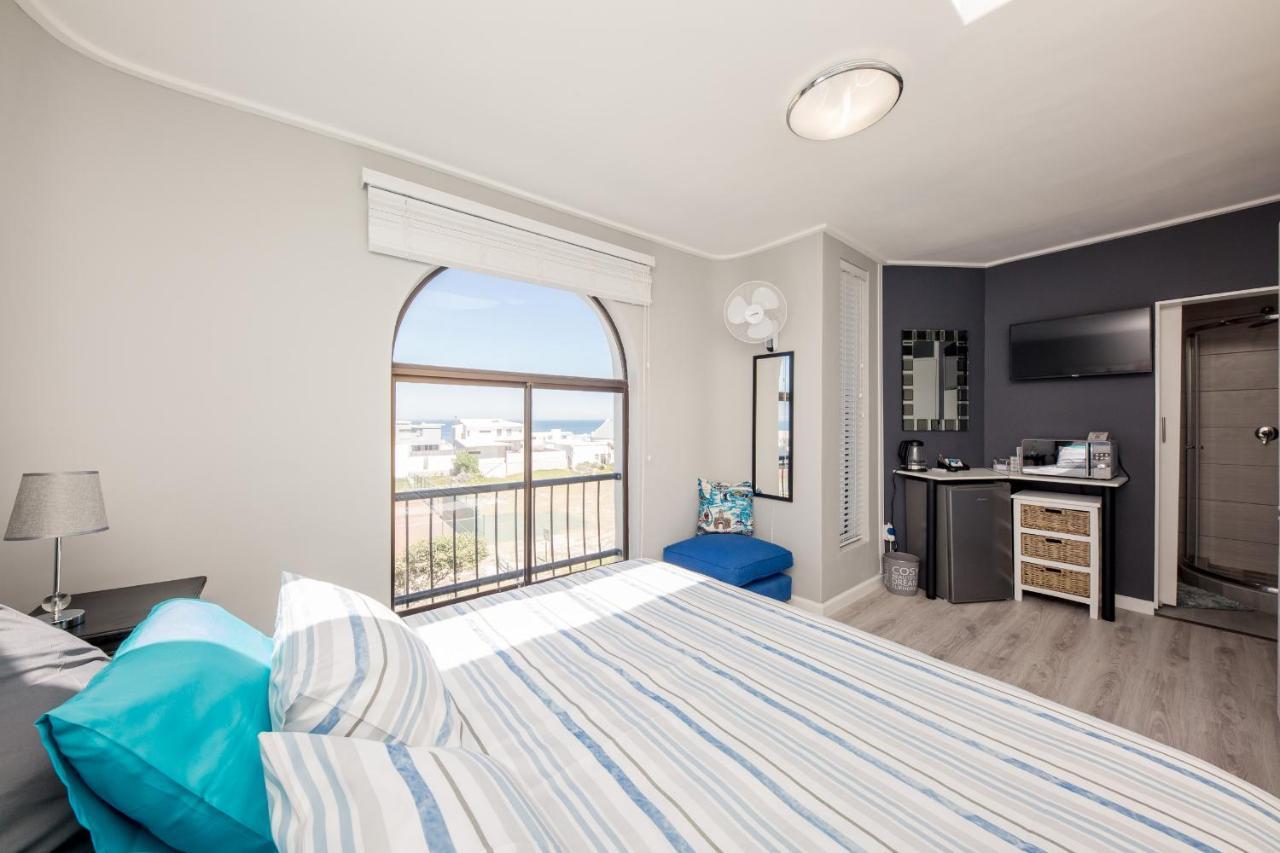 Big Blue Accommodation Блаубергстранд Экстерьер фото
